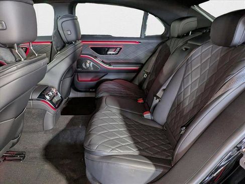 New 2025 Mercedes-Benz S 580 4MATIC Sedan image 18
