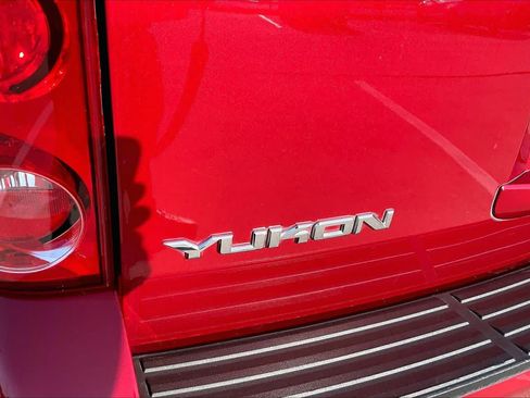 Used 2014 GMC Yukon SLT RWD image 29
