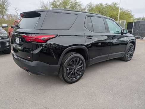 Certified 2023 Chevrolet Traverse RS image 2