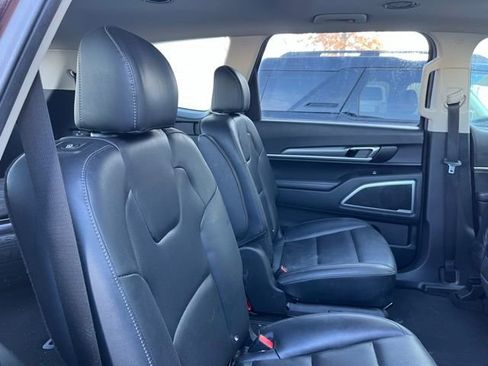Used 2022 Kia Telluride S image 24