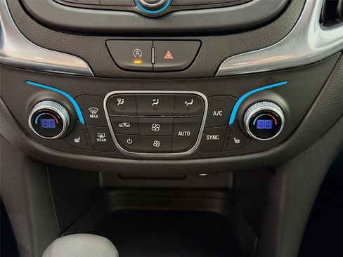 Used 2024 Chevrolet Equinox LT image 16