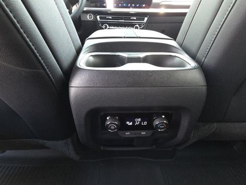New 2026 Chevrolet Traverse Z71 w/ Driver Confidence Package AWD/4WD image 30