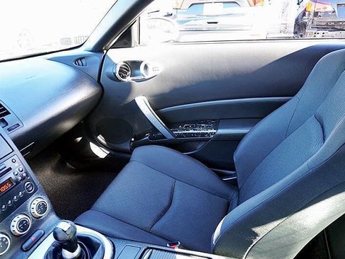 Used 2006 Nissan 350Z Base 2dr Coupe w/ (N93) Cargo Convenience Pkg image 22