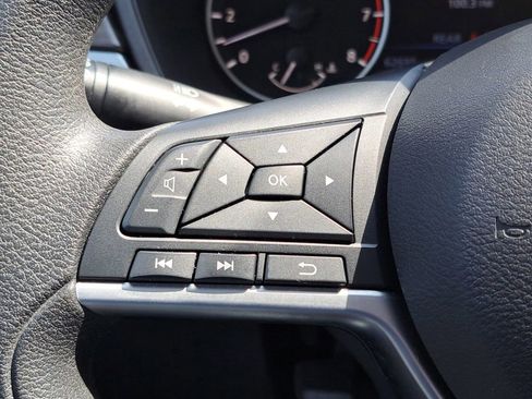Used 2023 Nissan Altima 2.5 SV FWD image 24