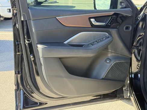 Used 2022 Acura MDX SH-AWD image 35