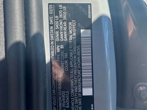 Certified 2025 Volvo XC60 B5 Plus AWD/4WD image 31