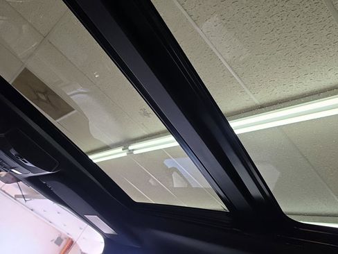 Used 2019 Ford F150 XLT w/ Equipment Group 302A Luxury image 8