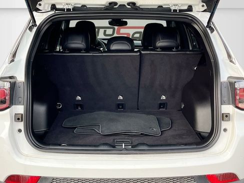 Used 2025 Jeep Compass Latitude image 25