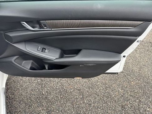 Used 2021 Honda Accord EX-L image 21