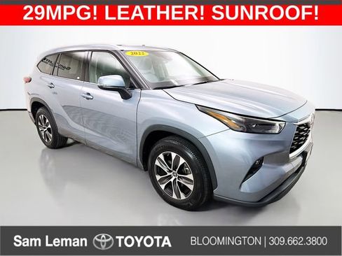 Used 2022 Toyota Highlander XLE image 1
