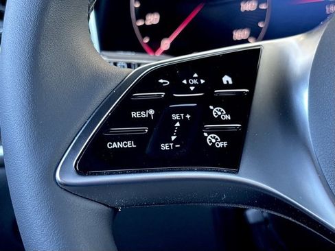 Used 2026 Mercedes-Benz GLC 300 4MATIC image 26