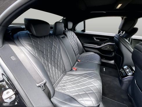 Used 2025 Mercedes-Benz S 500 4MATIC image 21