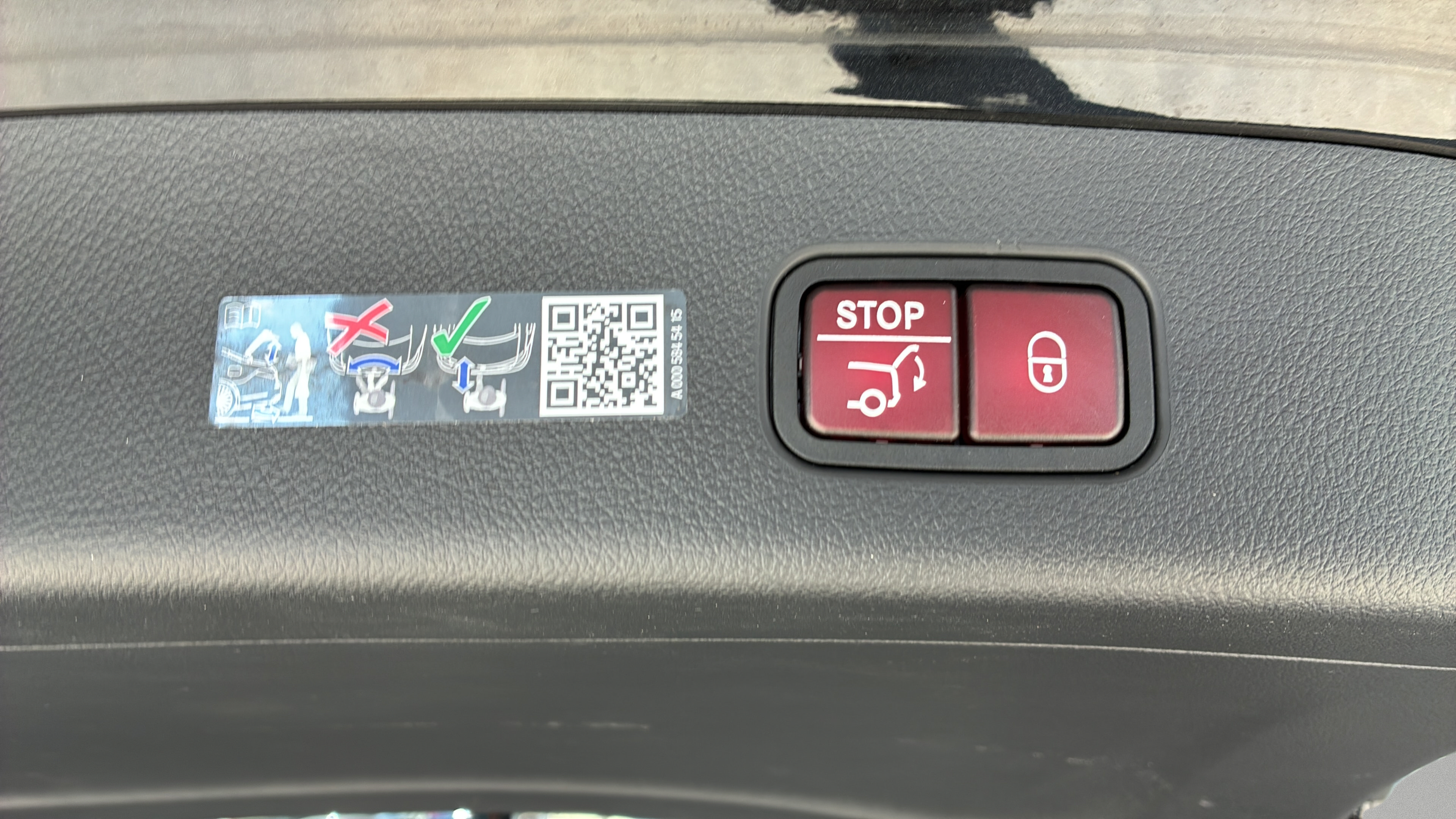 Used 2026 Mercedes-Benz GLC 300 image 29