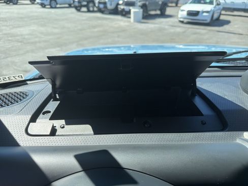 Used 2012 Toyota FJ Cruiser 4WD w/ Upgrade Pkg image 16