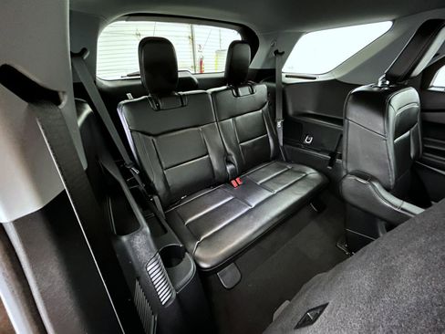 Used 2023 Ford Explorer XLT w/ Equipment Group 202A image 19