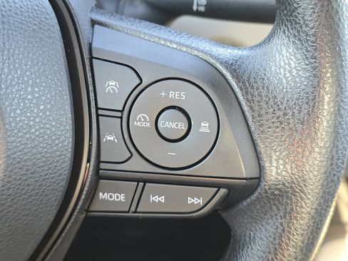 Certified 2025 Toyota Corolla LE image 17