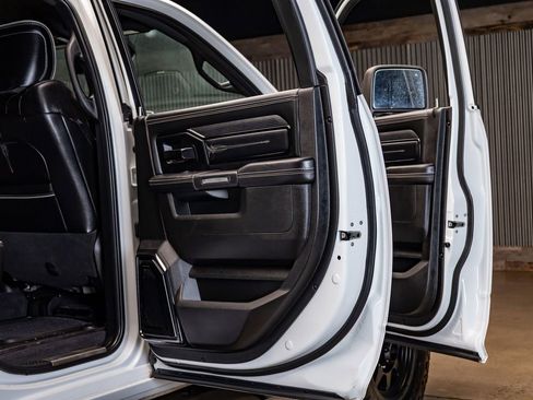 Used 2023 RAM 3500 Limited image 33