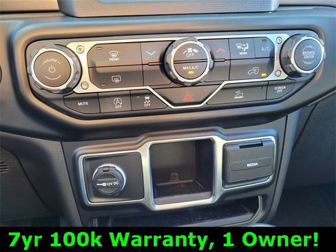 Certified 2022 Jeep Gladiator Sport image 26