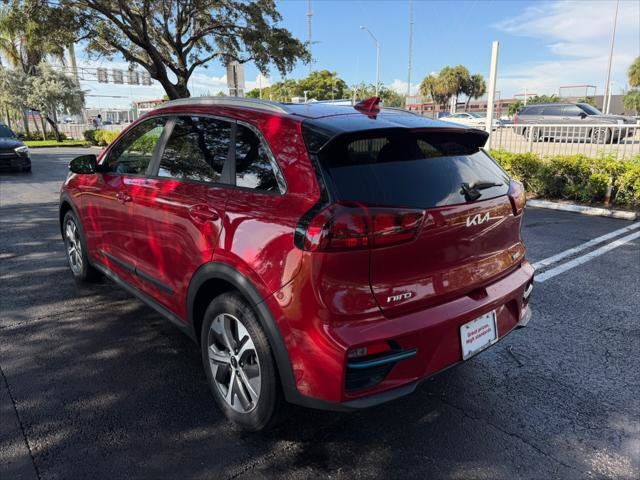 Used 2022 Kia Niro EX FWD image 4