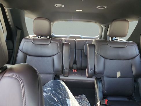 New 2026 Ford Explorer Platinum image 17