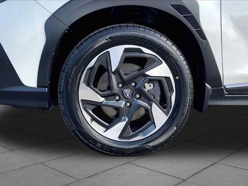 Certified 2024 Subaru Crosstrek 2.5i Limited AWD/4WD image 11