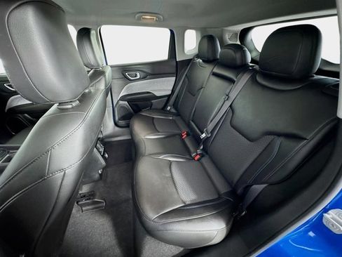 Used 2022 Jeep Compass Latitude image 21