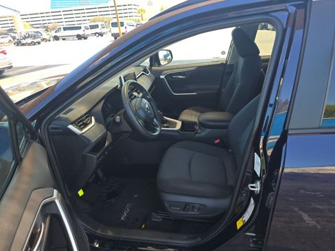 Used 2024 Toyota RAV4 XLE w/ Convenience Package image 8
