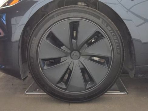 Used 2025 Tesla Model 3 RWD image 19