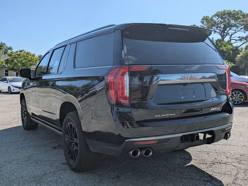 Used 2023 GMC Yukon XL AT4 w/ AT4 Premium Package AWD/4WD image 6