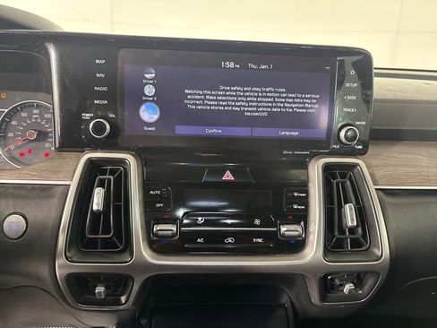 Used 2021 Kia Sorento EX w/ EX AWD X-Line Package image 17