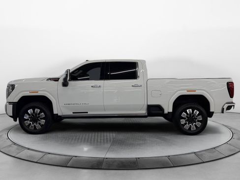 Used 2024 GMC Sierra 2500 Denali w/ Denali Reserve Package AWD/4WD image 3
