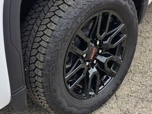 New 2026 GMC Sierra 1500 Elevation AWD/4WD image 8