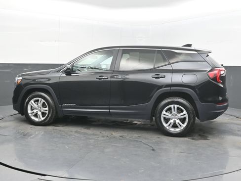 Used 2024 GMC Terrain SLE AWD/4WD image 5