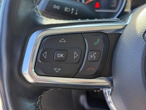 Used 2021 Jeep Wrangler Unlimited Sahara AWD/4WD image 7