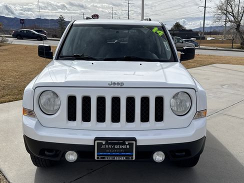 Used 2014 Jeep Patriot Latitude w/ Sun/Sound Group image 8