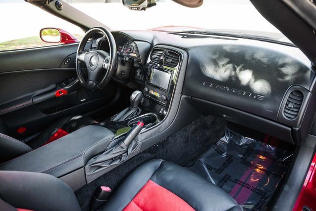 Used 2008 Chevrolet Corvette Coupe w/ Preferred Equipment Group RWD image 19