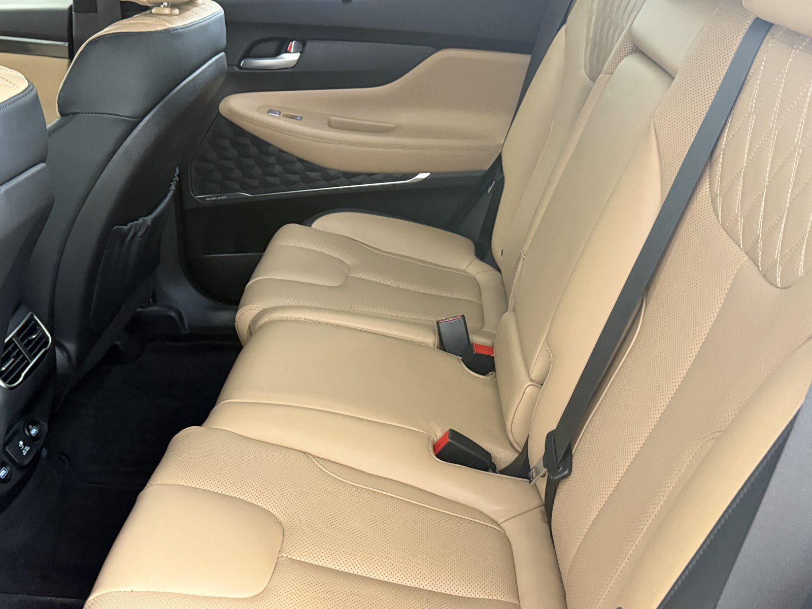 Used 2023 Hyundai Santa Fe Calligraphy AWD/4WD image 32