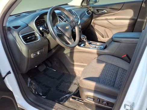Used 2024 Chevrolet Equinox LT FWD image 11