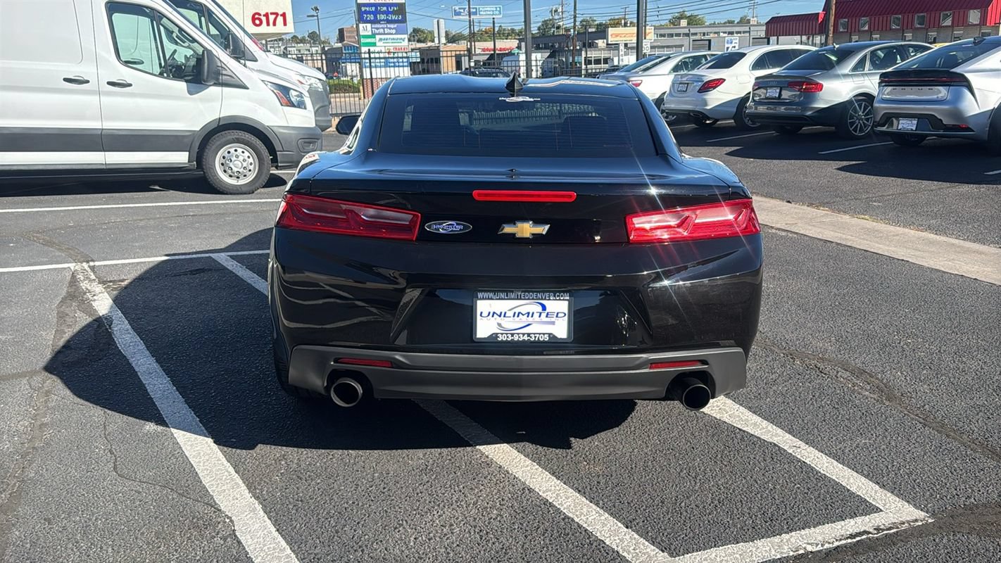 Used 2016 Chevrolet Camaro LT RWD image 4