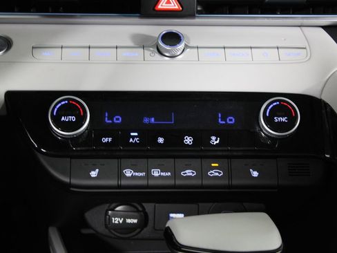 Certified 2025 Hyundai Elantra Limited image 20