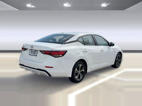 Used 2025 Nissan Sentra SV image 9