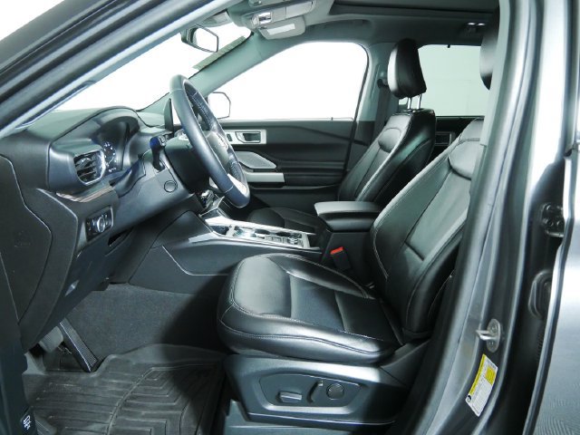 Used 2023 Ford Explorer Limited w/ Limited Technology Package AWD/4WD image 23