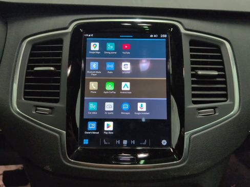 Used 2025 Volvo XC90 B5 Core image 17