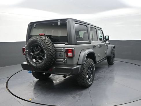 Used 2023 Jeep Wrangler Unlimited w/ Cold Weather Group AWD/4WD image 10