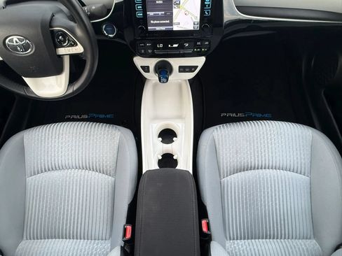 Used 2017 Toyota Prius Prime Advanced FWD image 41