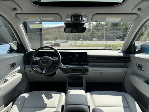Used 2025 Hyundai Kona Limited image 26