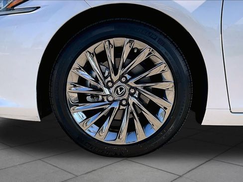 Certified 2024 Lexus ES 350 w/ Accessory Package (Z1) FWD image 10