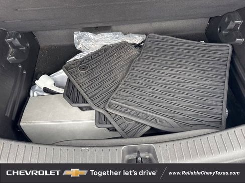 Used 2023 Chevrolet Bolt LT w/ Infotainment Package image 10