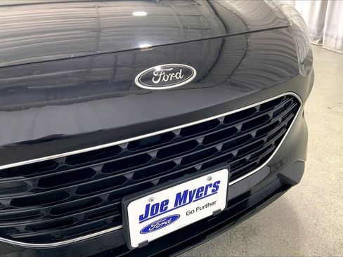 Used 2021 Ford Escape SEL w/ SEL Stealth AWD Package image 7
