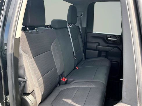 Used 2022 Chevrolet Silverado 2500 Custom w/ Custom Value Package AWD/4WD image 29